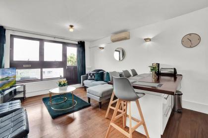 Julian Residence - Camden Road