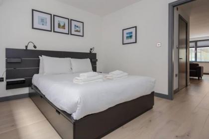 Stylish 1 Bedroom Apartment in Holborn in a Great Location