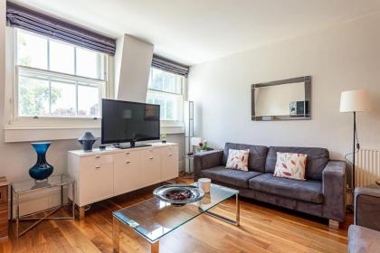 Holborn Flat with Green Views