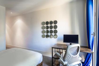 Holborn Flat with Green Views - image 19