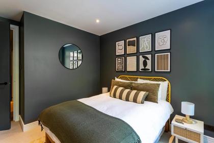 Stunning Modern Apartment in the Heart of Holborn - image 17
