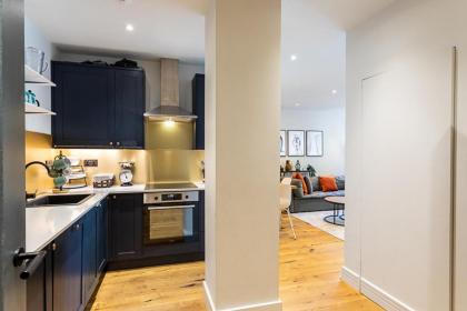 Stunning Modern Apartment in the Heart of Holborn - image 9