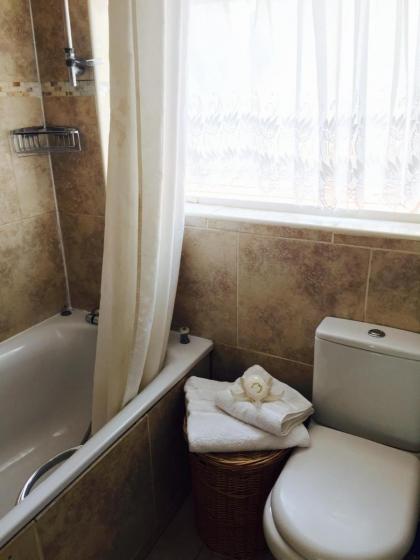 Edgware B&B - image 4