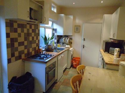 Edgware B&B - image 6