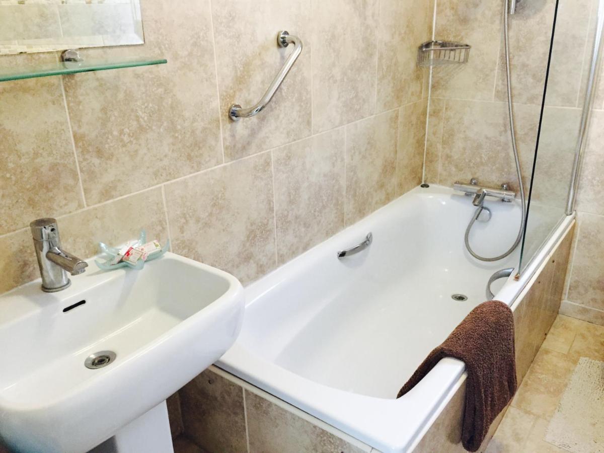 Edgware B&B - image 7