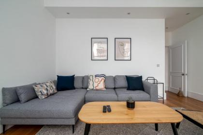 GuestReady - Chic flat in the heart of Kensington - image 8