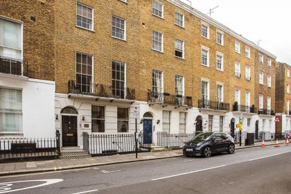 Marylebone Studio Flat - image 25