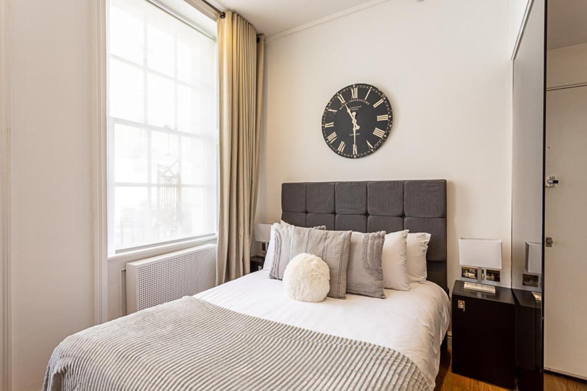 Marylebone Studio Flat - image 4
