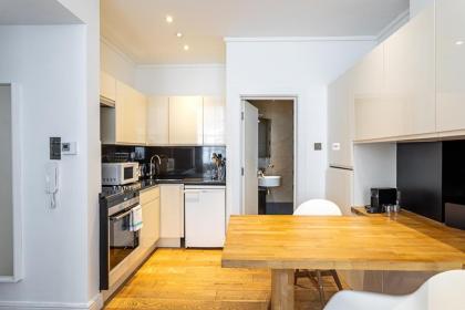 Marylebone Studio Flat - image 8