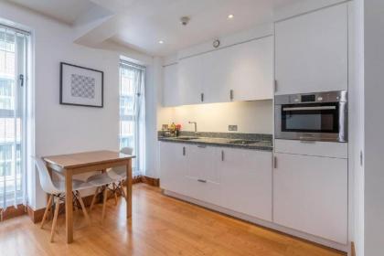 Apartment - Tower Hill - City Centre by Prime London Stays N-6