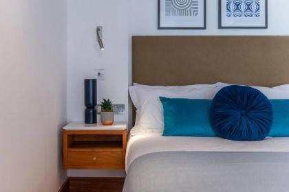 Apartment - Tower Hill - City Centre by Prime London Stays N-6 - image 3