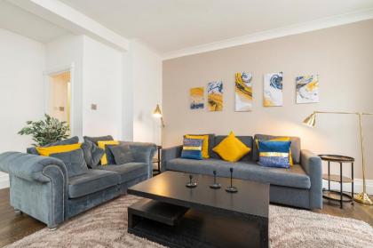Marble Arch Apartments - image 25
