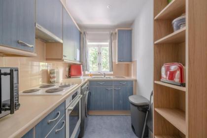 Bright 1 Bedroom Flat in Kensington Olympia - image 21