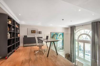The Artists Hideaway-2 bed mezzanine in Paddington - image 11