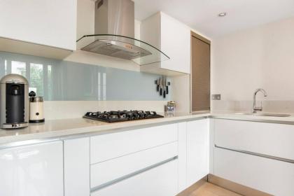 The Artists Hideaway-2 bed mezzanine in Paddington - image 18