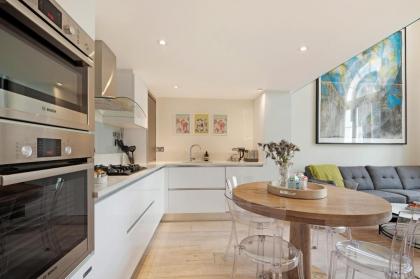 The Artists Hideaway-2 bed mezzanine in Paddington - image 29