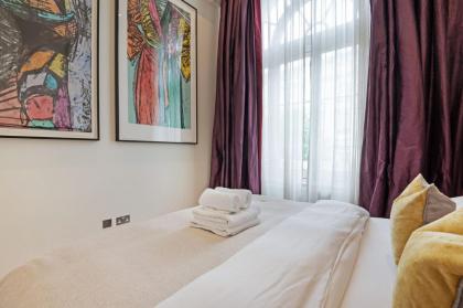 The Artists Hideaway-2 bed mezzanine in Paddington - image 4