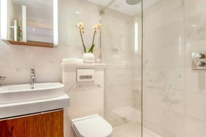 The Artists Hideaway-2 bed mezzanine in Paddington - image 8