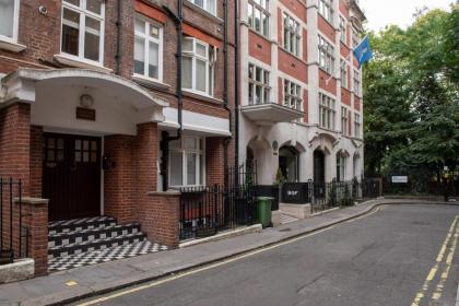 Lovely Charing Cross Apartment - image 18