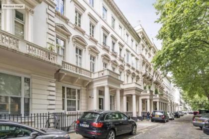 Modern Flat in the Heart of West London - image 24