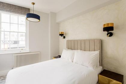 Modern Edgware Apartment - image 22