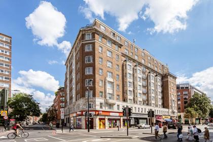 Modern Edgware Apartment - image 30