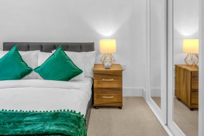 One Bedroom Serviced Apartment in Islington - image 3