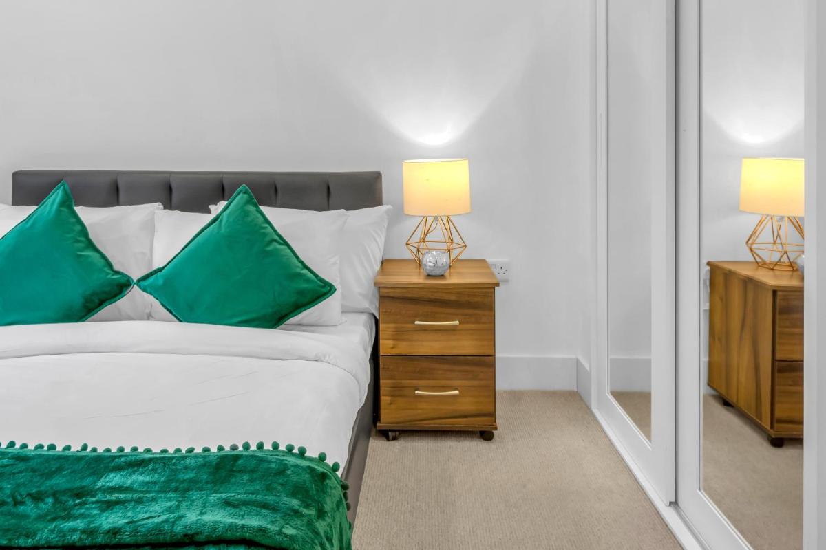 One Bedroom Serviced Apartment in Islington - image 3