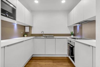 One Bedroom Serviced Apartment in Islington - image 9