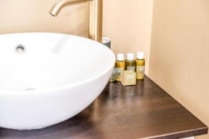 Gorgeous Fulham Flat - image 18
