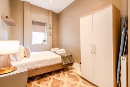 Gorgeous Fulham Flat - image 5