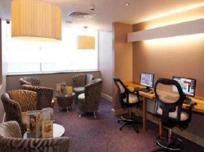 Premier Inn London Angel Islington - image 8