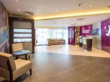 Premier Inn London Brentford - image 4