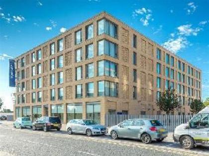 Travelodge London Excel Hotel - image 5