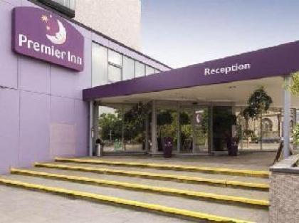 Premier Inn London Putney Bridge - image 10
