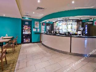 Premier Inn London Edgware - image 6