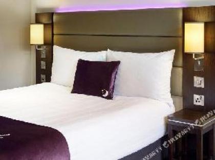 Premier Inn London Edgware - image 9