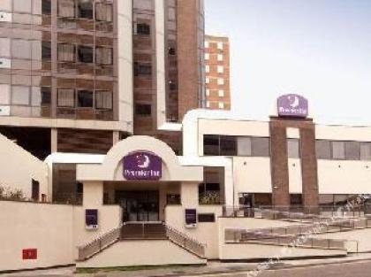 Premier Inn Sunbury (Kempton Park) - image 9