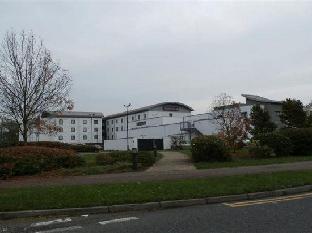Premier Inn London Enfield - main image