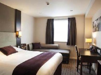 Premier Inn London Bank (Tower) - image 12
