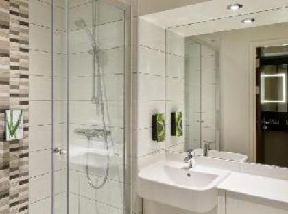 Premier Inn Rickmansworth - image 13