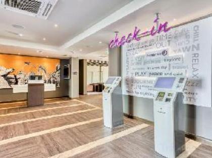 Premier Inn Rickmansworth - image 16