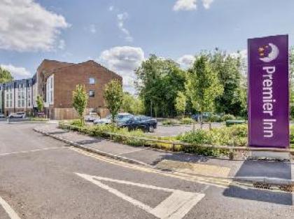 Premier Inn Rickmansworth - image 17
