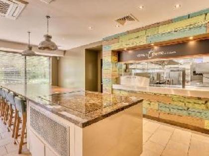 Premier Inn Rickmansworth - image 19