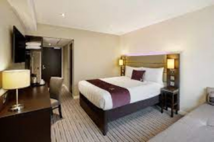 Premier Inn Rickmansworth - image 2