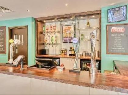 Premier Inn Rickmansworth - image 9