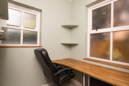 The Angel Place Hideaway - Fair 4BDR House with Terrace London 