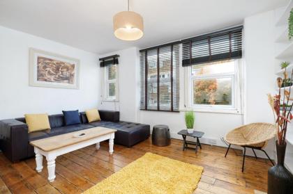 Characteristic 3 Bedroom House Fulham