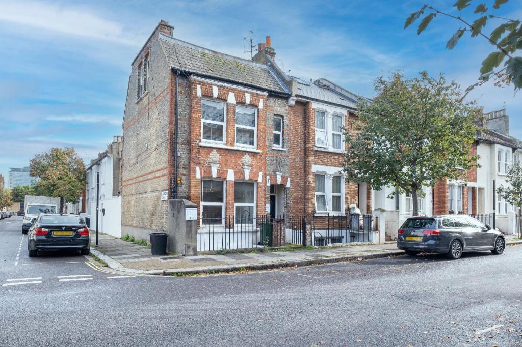 Characteristic 3 Bedroom House Fulham - image 6