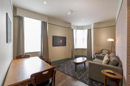 Morton Hotel - image 4